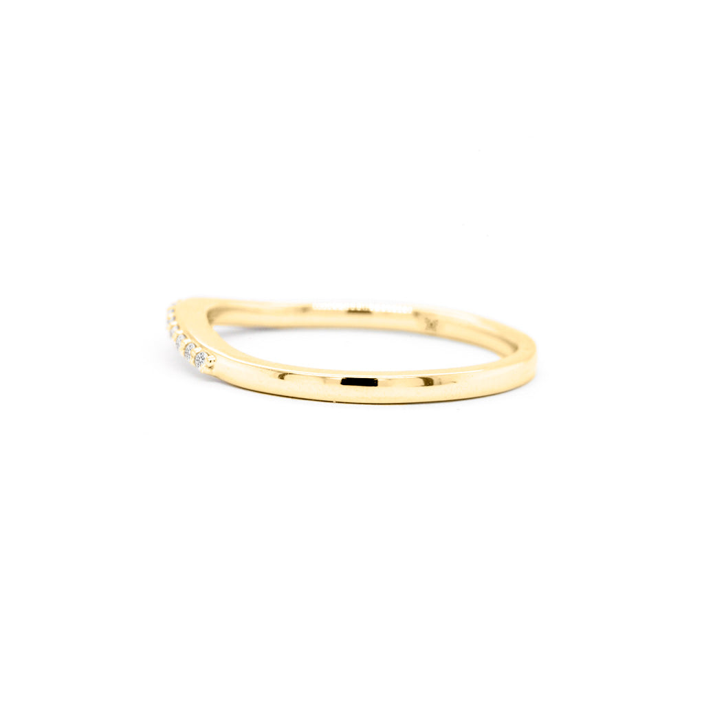 14K Gold 13 Diamonds Curved Band