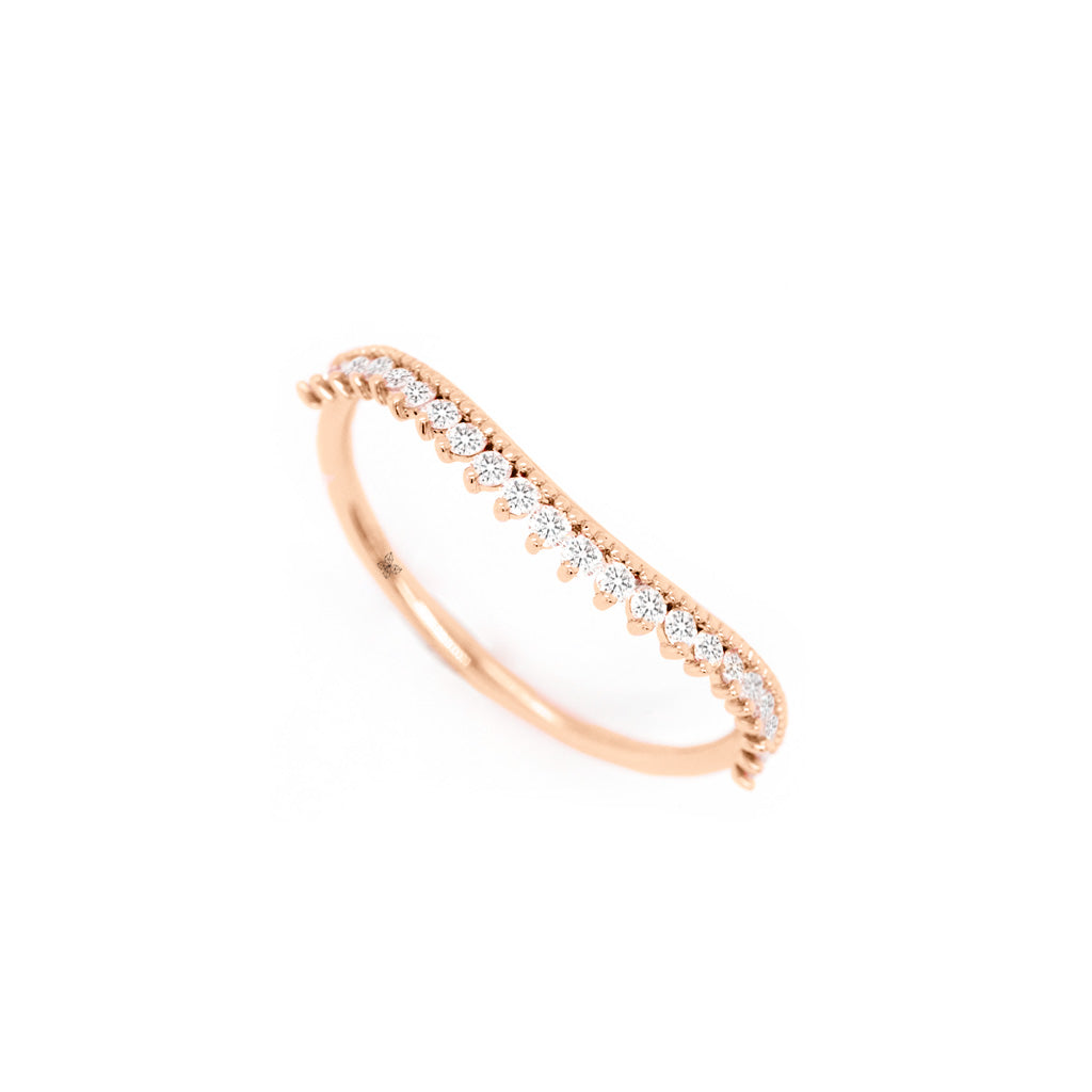 Dazzling 14K Gold Curved Band with 22 Sparkling Diamonds
