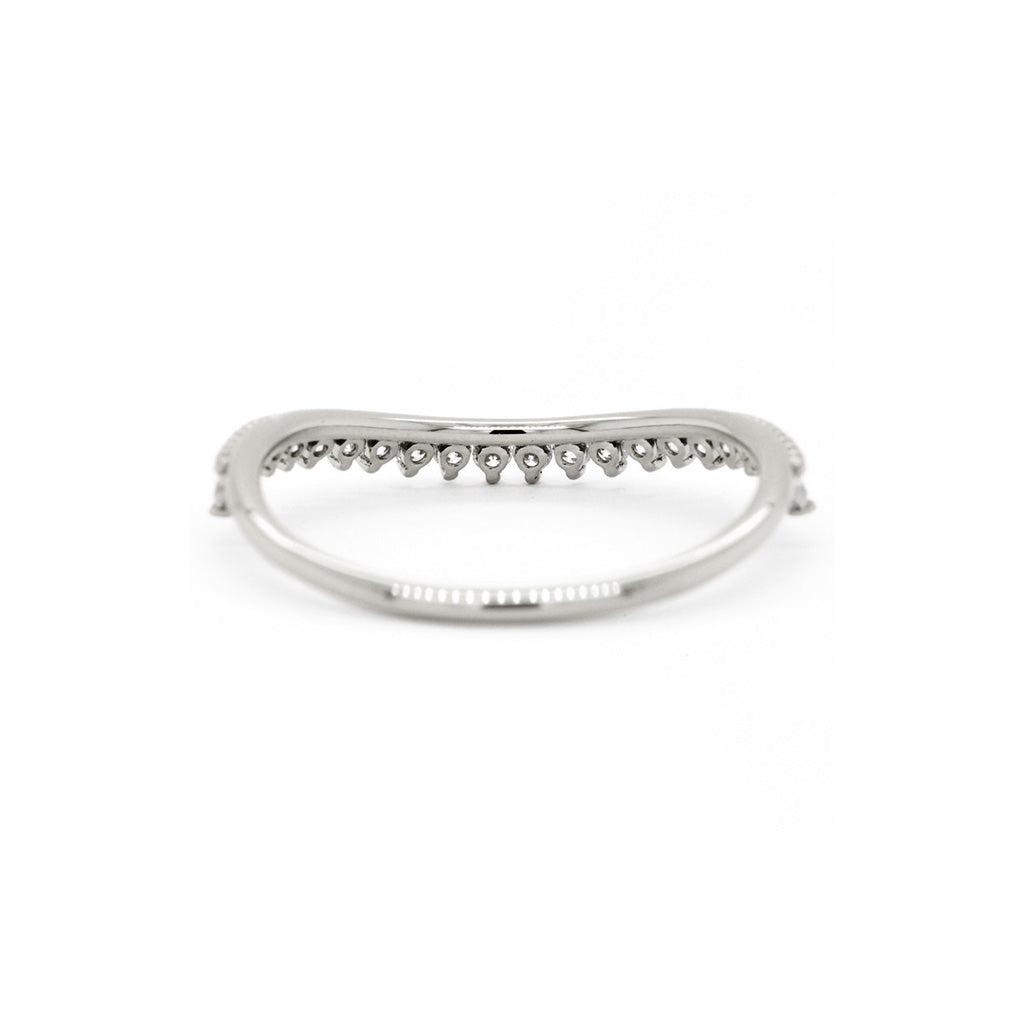 Dazzling 14K Gold Curved Band with 22 Sparkling Diamonds
