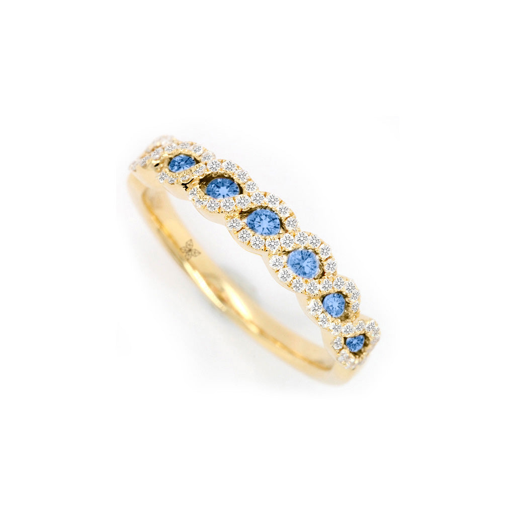 Half Eternity Anniversary Band in 18K Gold with 71 Diamonds