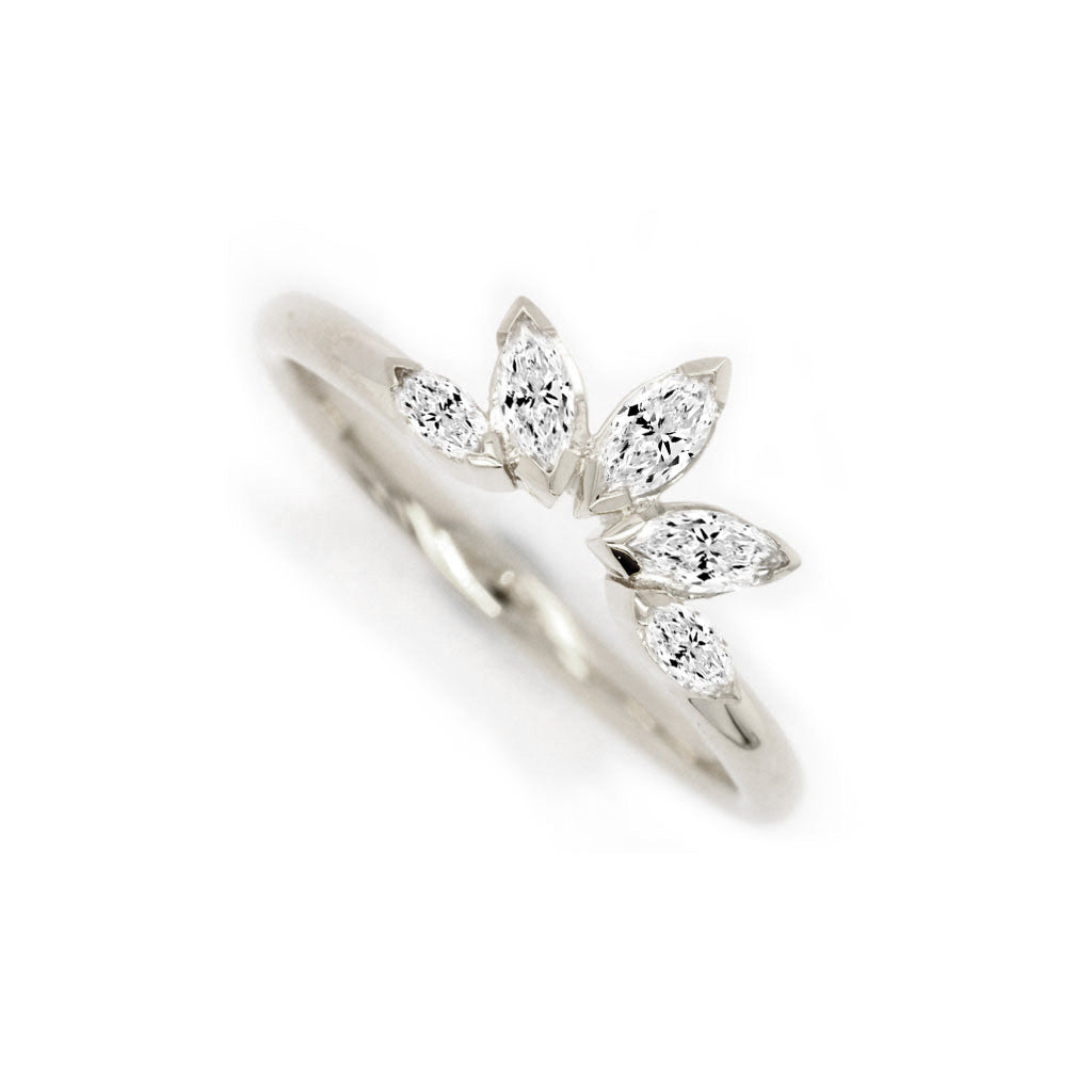 Luxurious 14K Gold Curved Stackable Band with 5 Exquisite Stones