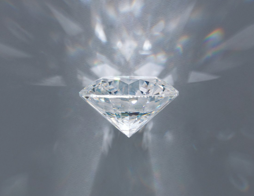 Decoding the Debate: Lab-Grown vs. Natural Diamonds