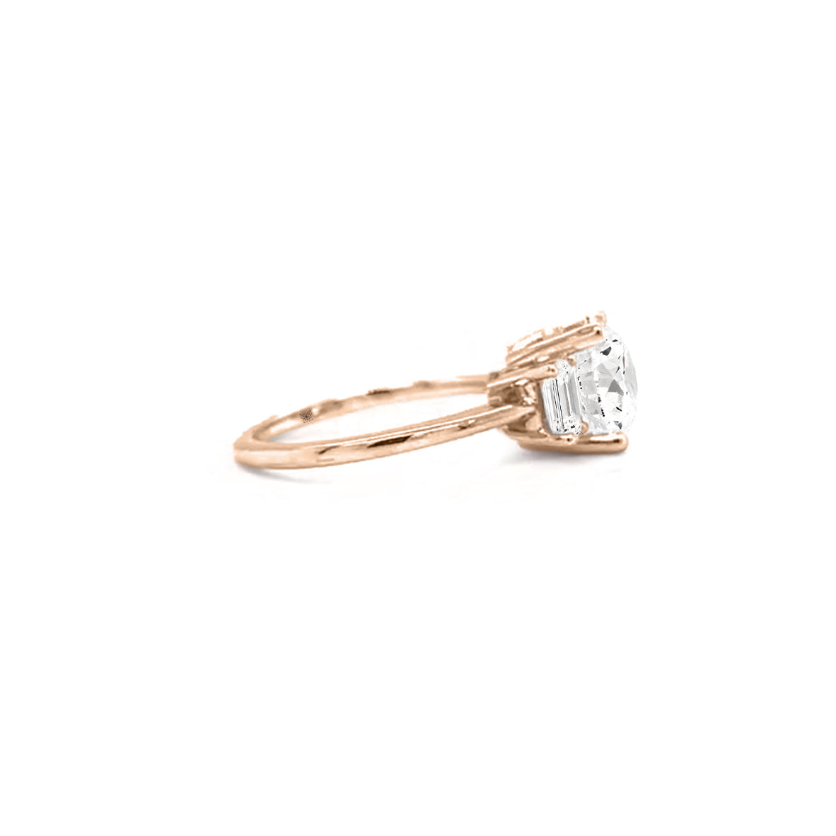 闪亮吉纳维夫订婚戒指