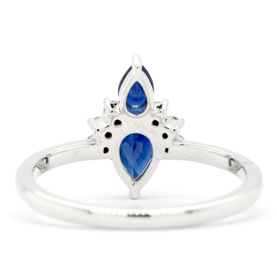 Celestial Beauty: 14k White Gold Sapphire and Diamond Ring