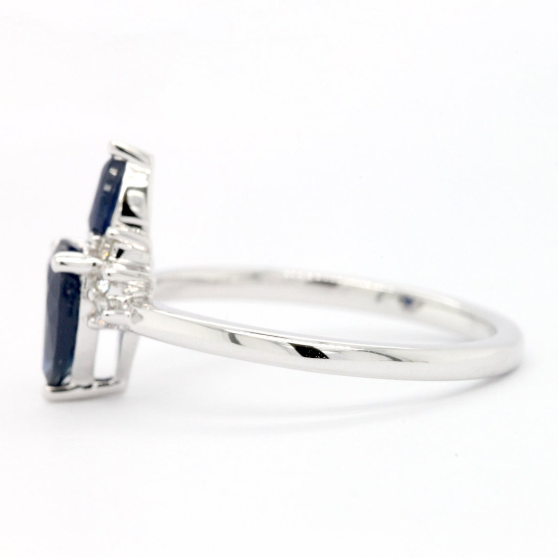 Celestial Beauty: 14k White Gold Sapphire and Diamond Ring