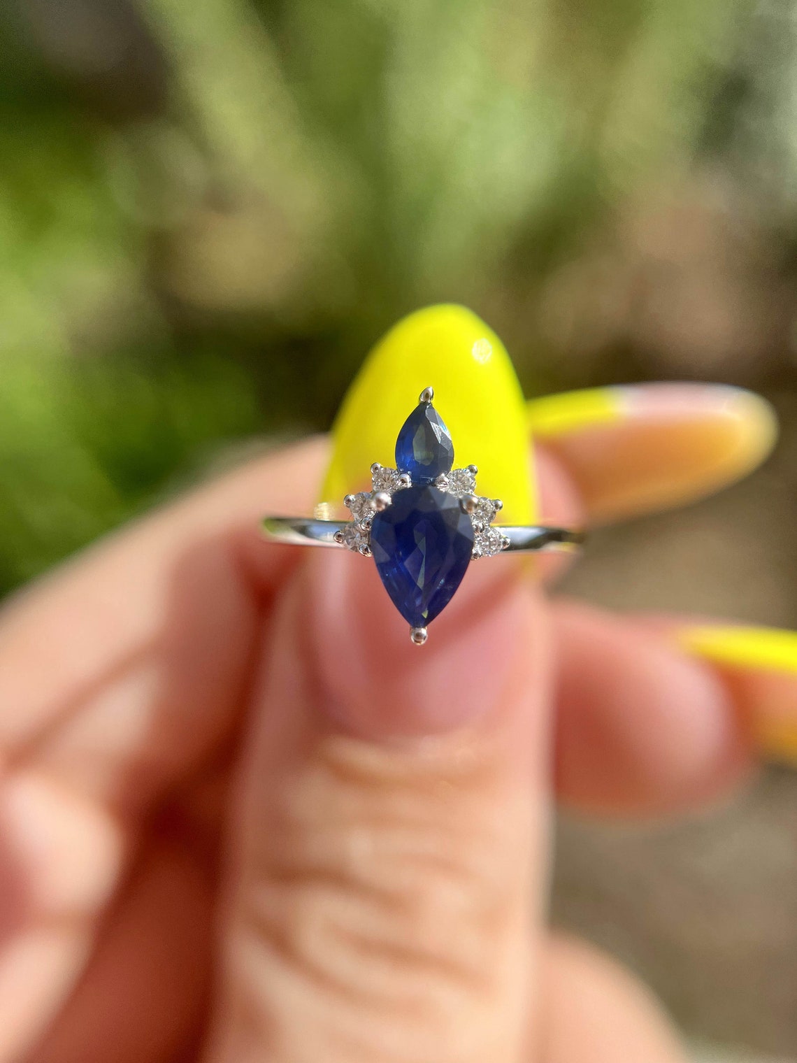 Celestial Beauty: 14k White Gold Sapphire and Diamond Ring