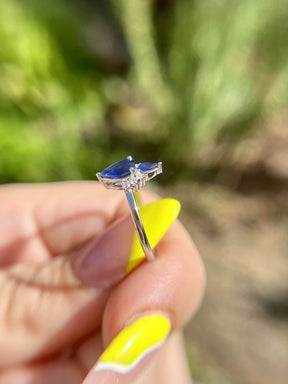 Celestial Beauty: 14k White Gold Sapphire and Diamond Ring