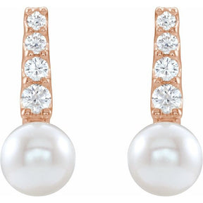 珍珠养殖珍珠和钻石吊式耳环
